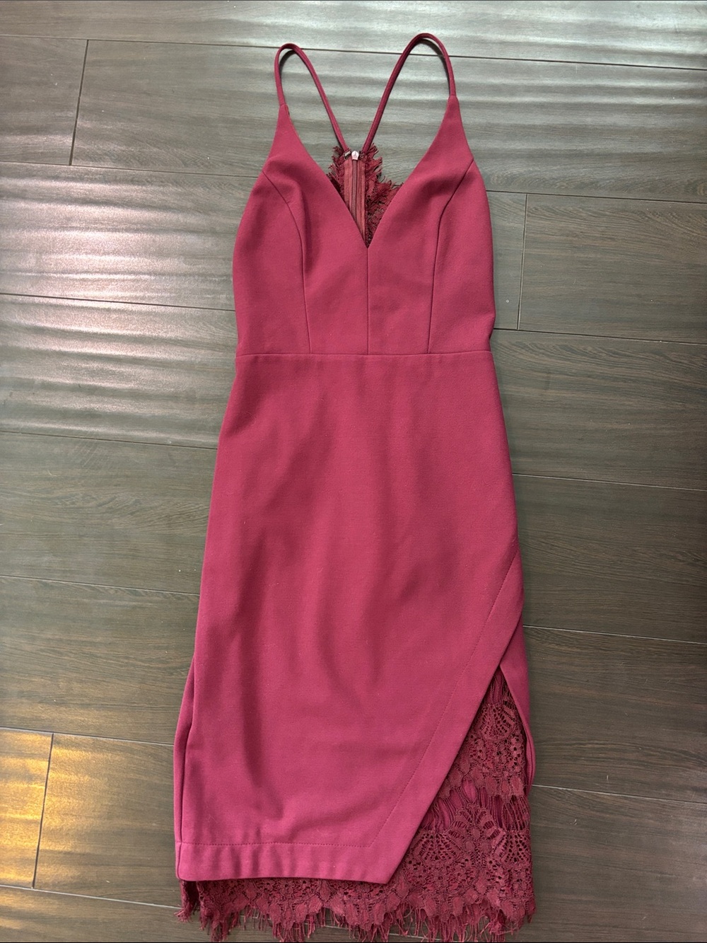 ASTR The Label Raspberry Lace-Trim Midi Slip Dress with V-Neck Size XS